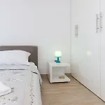 & Ddd2 Gostinjska kuća