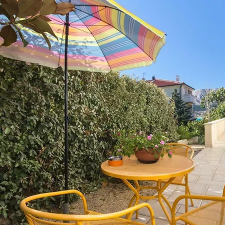 Guest house & Ddd2 Baska (Krk)