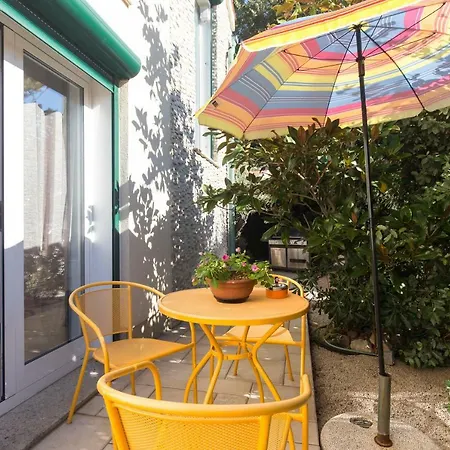 Guest house & Ddd2 Baska (Krk)