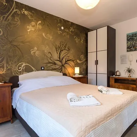 & Ddd2 ゲストハウス