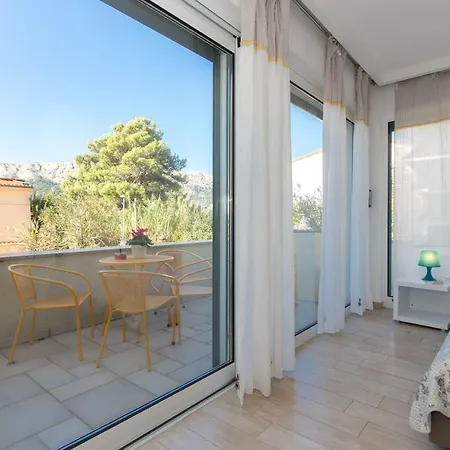 & Ddd2 ゲストハウス